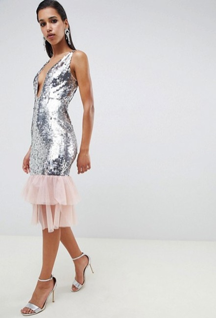 E-Comm: Celeb NYE Looks for Less